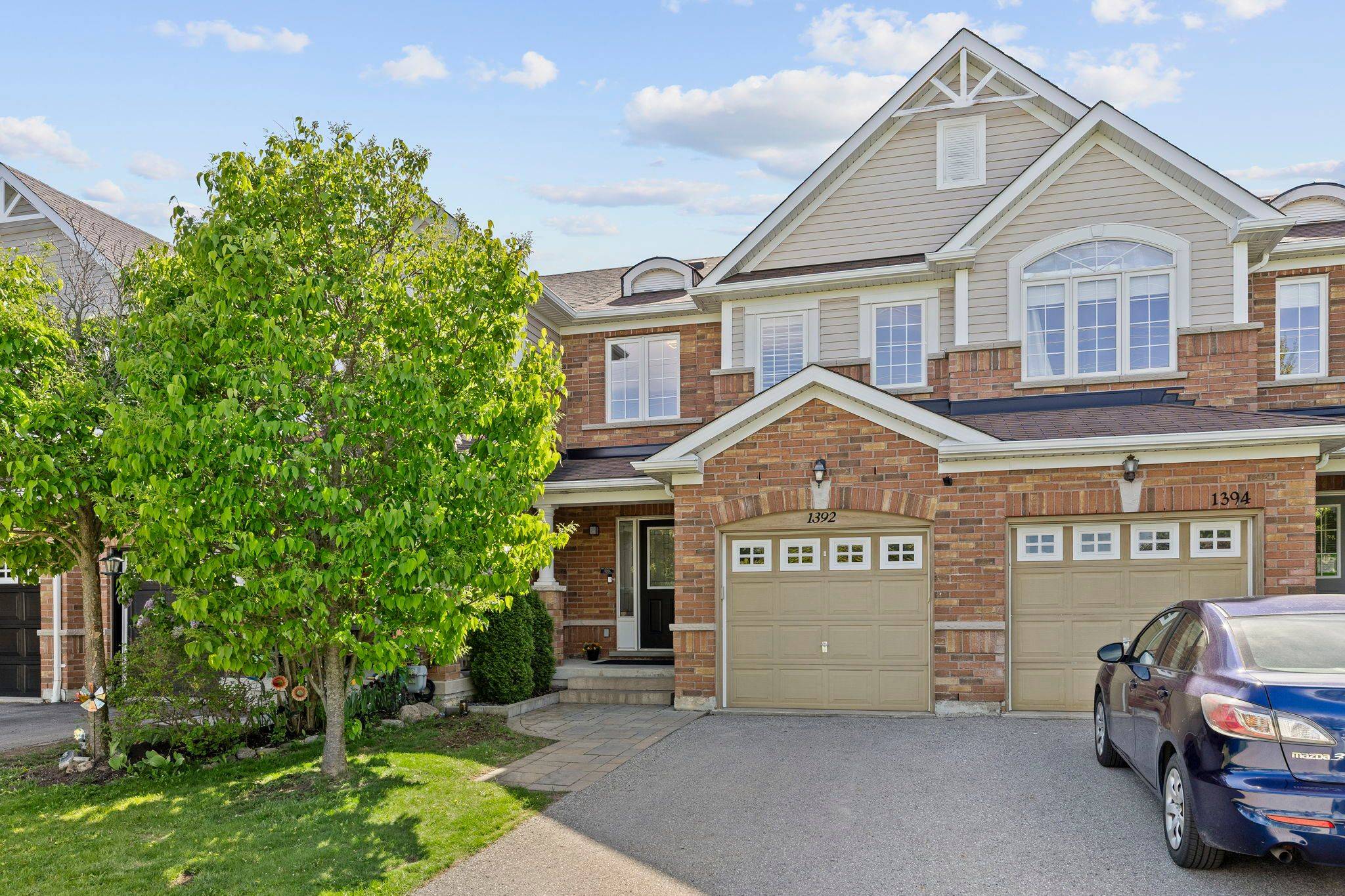Oshawa, ON L1K 0M5,1392 Glaspell CRES