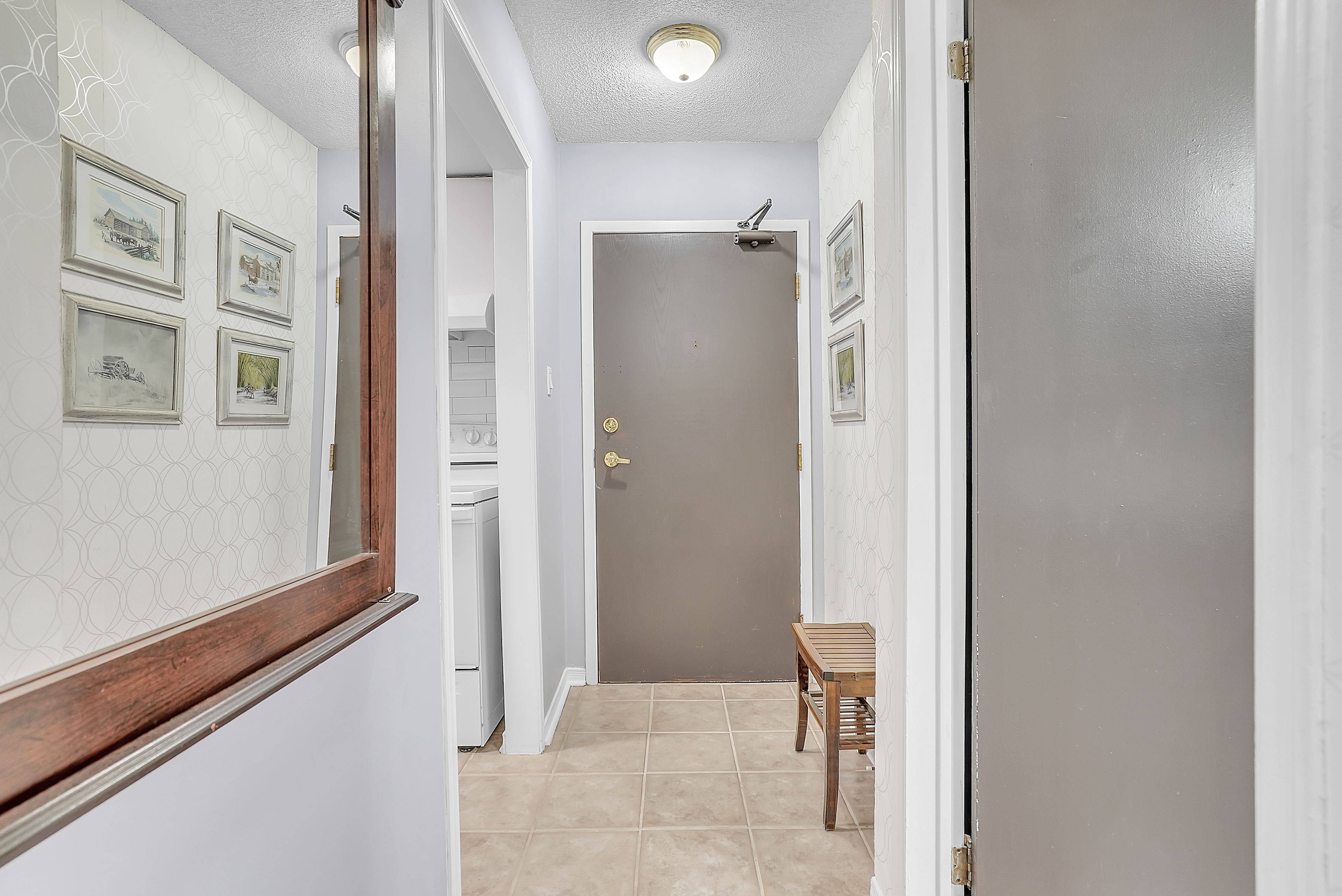 Barrie, ON L4N 6W9,1 Quail CRES #106