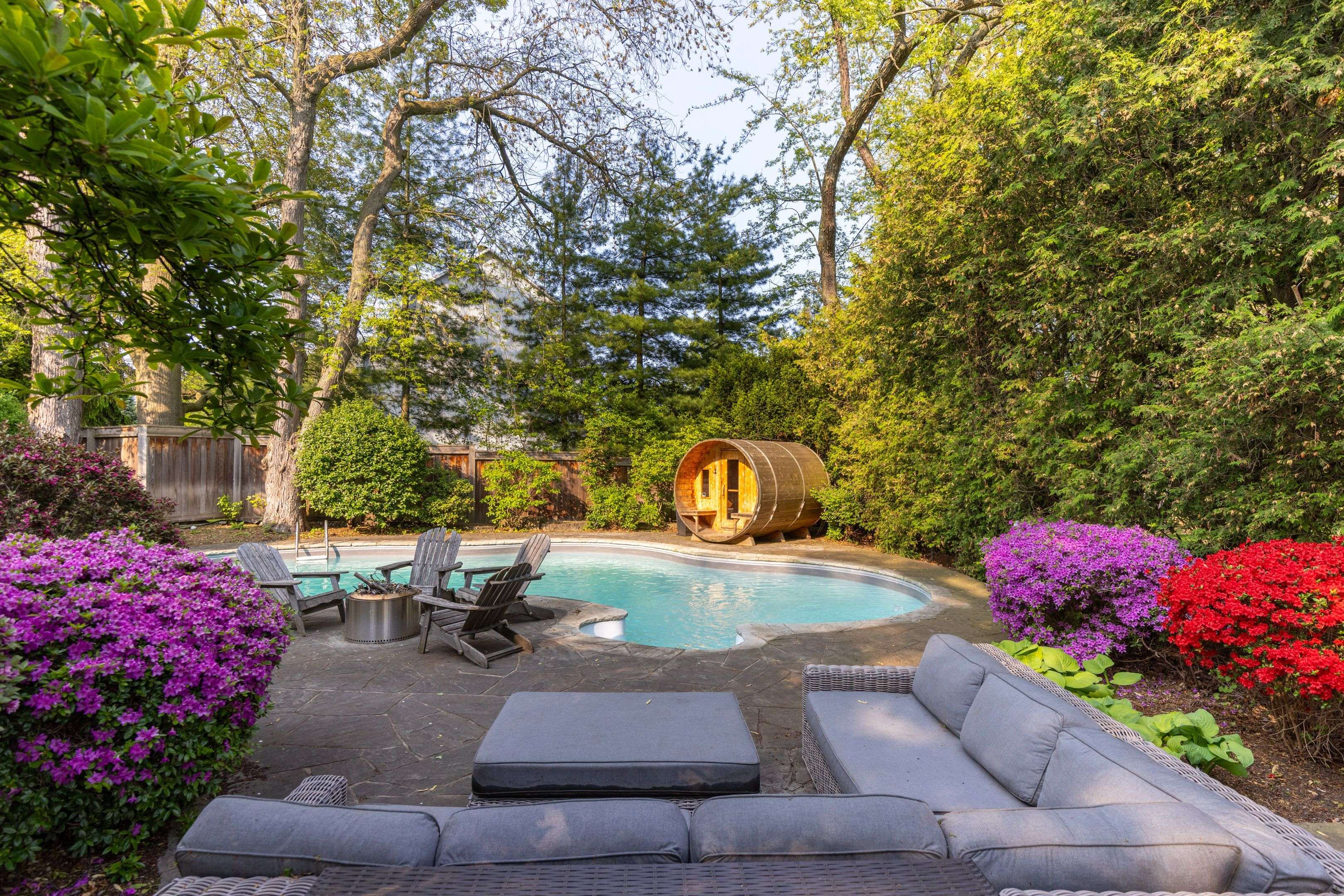 Oakville, ON L6J 4G8,161 Dianne AVE