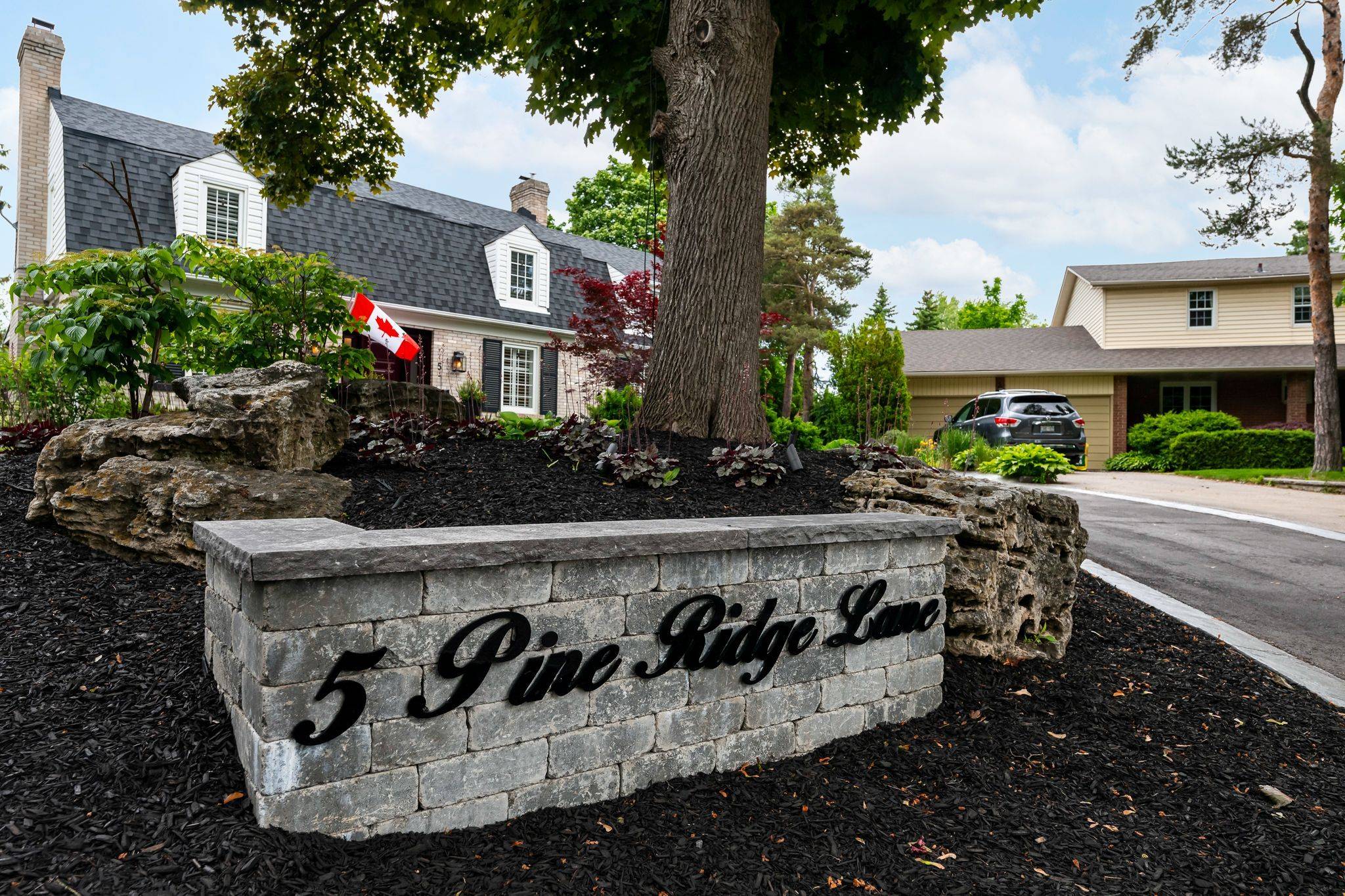 Brampton, ON L6W 1G6,5 Pine Ridge LN