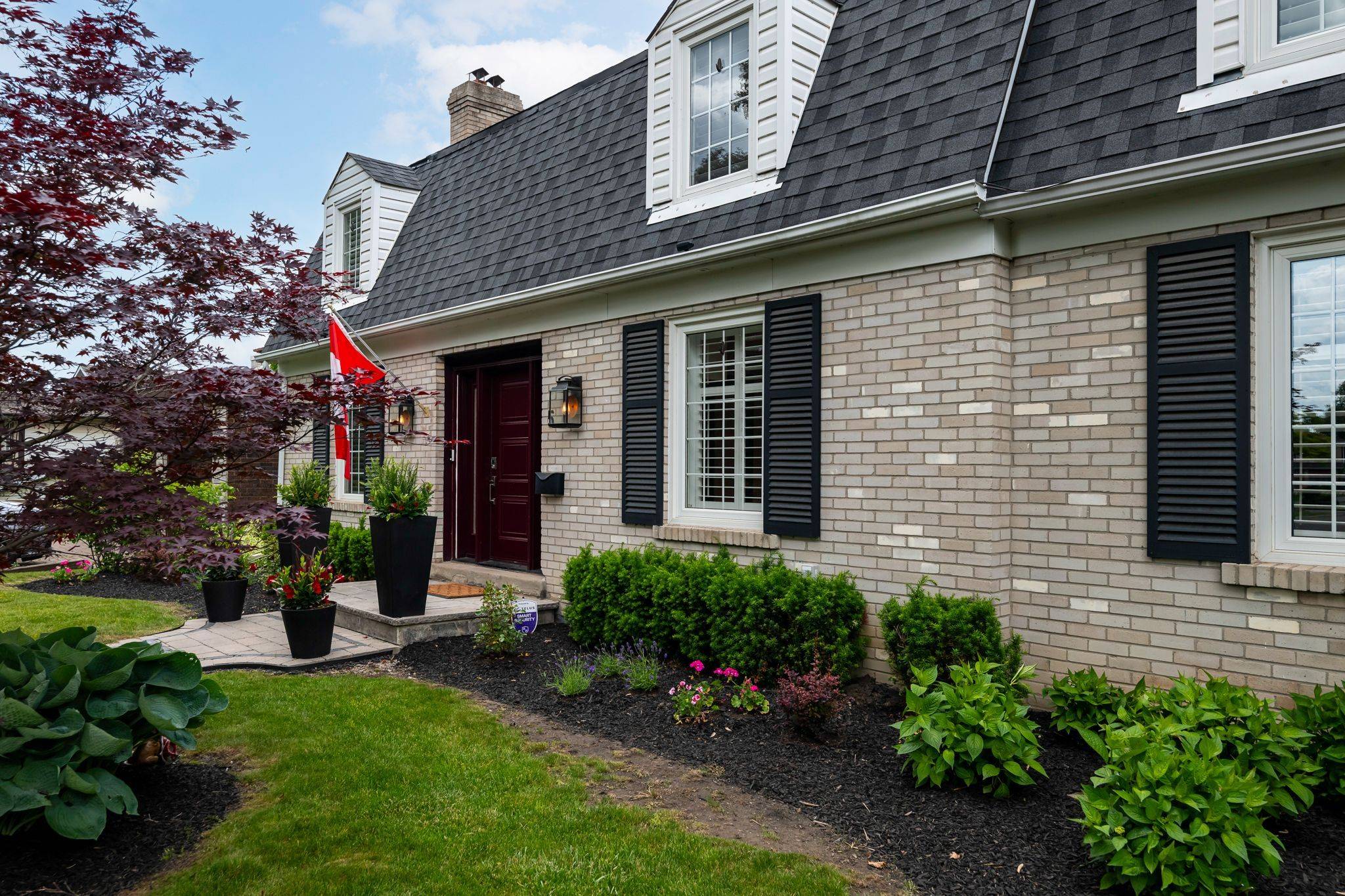 Brampton, ON L6W 1G6,5 Pine Ridge LN