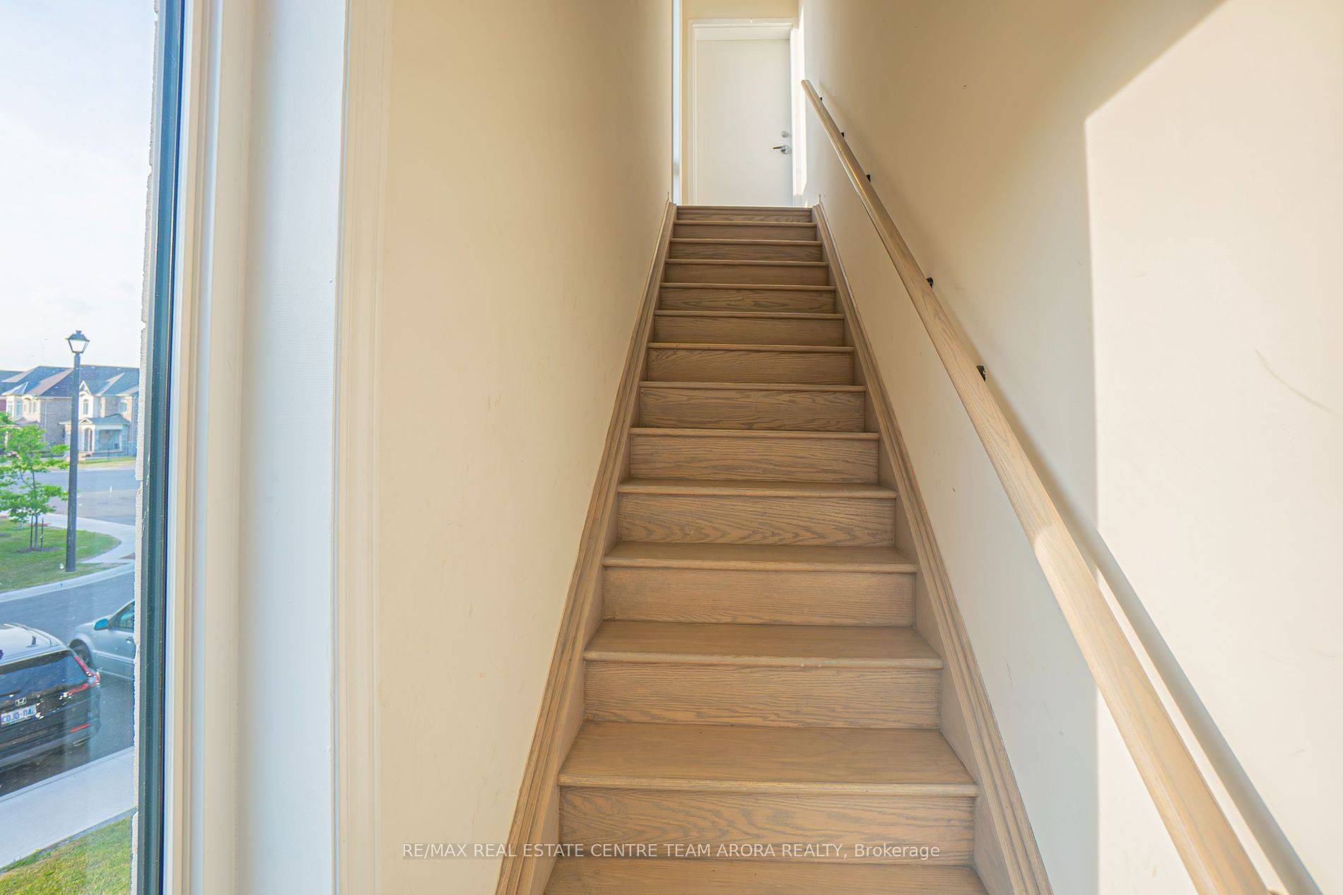 Brampton, ON L6Y 6G1,20 Knotsberry CIR #9
