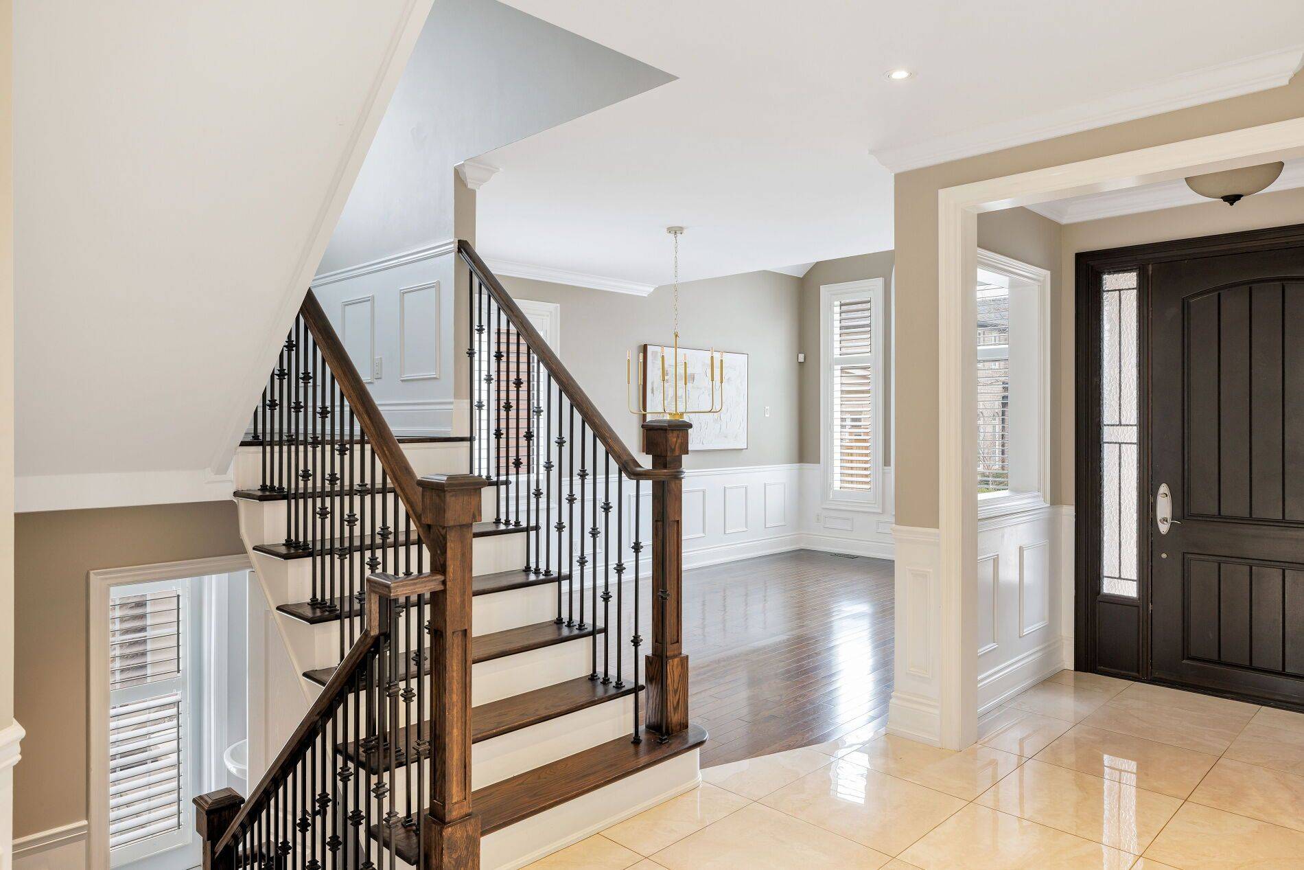 Oakville, ON L6M 5B5,2225 Glazebrook CIR