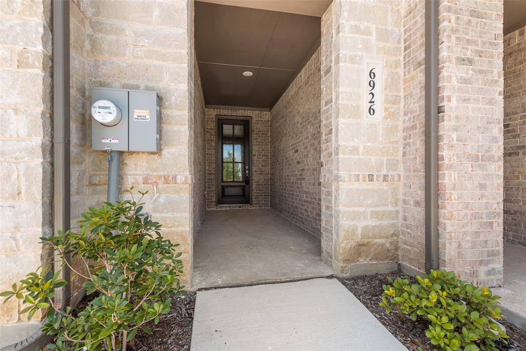 Arlington, TX 76001,6926 Crimson Drive