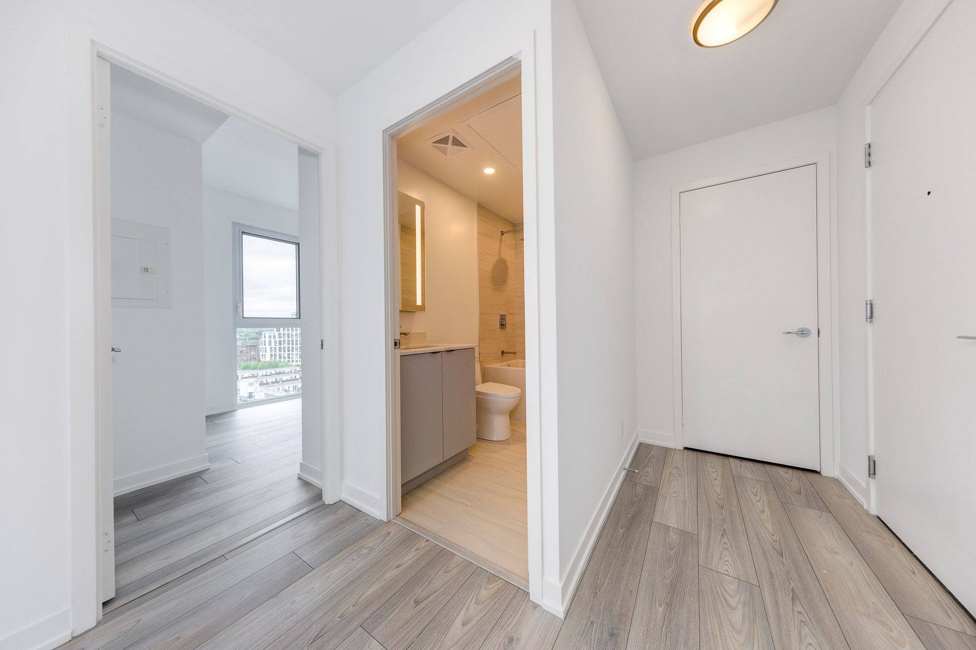 Toronto W01, ON M6K 0J2,285 Dufferin ST #1024