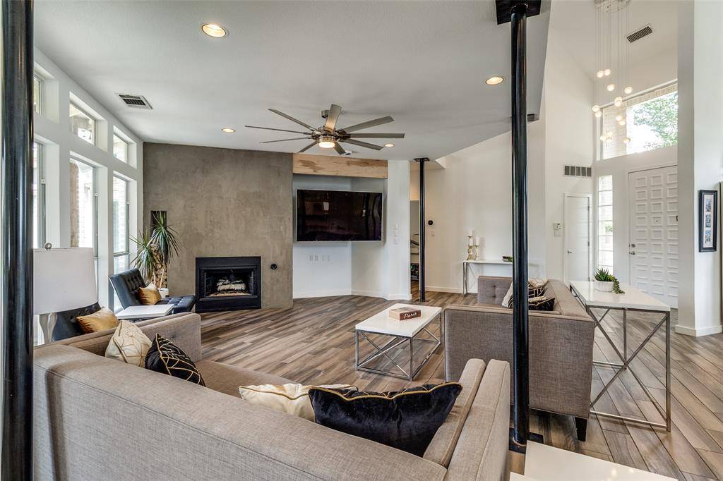 Dallas, TX 75229,3723 Royal Lane