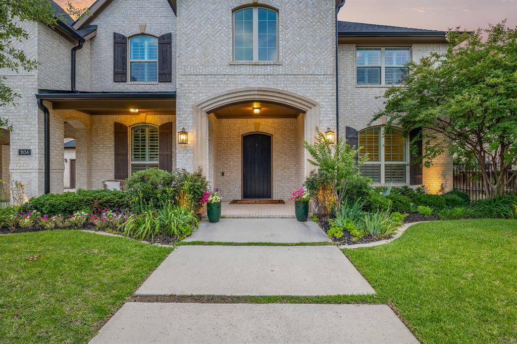 Colleyville, TX 76034,204 Old Grove Road