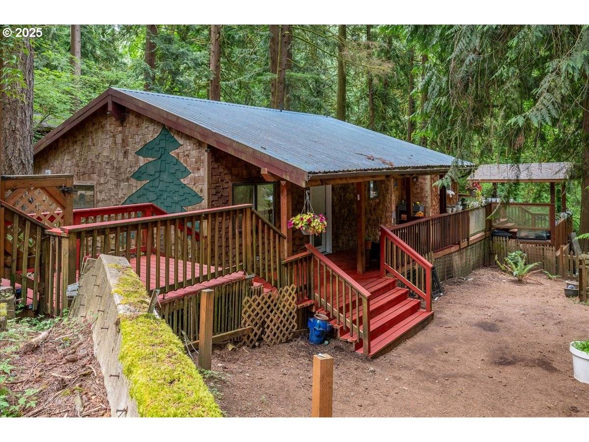Sandy, OR 97055,40342 SE CEDAR CREEK RD