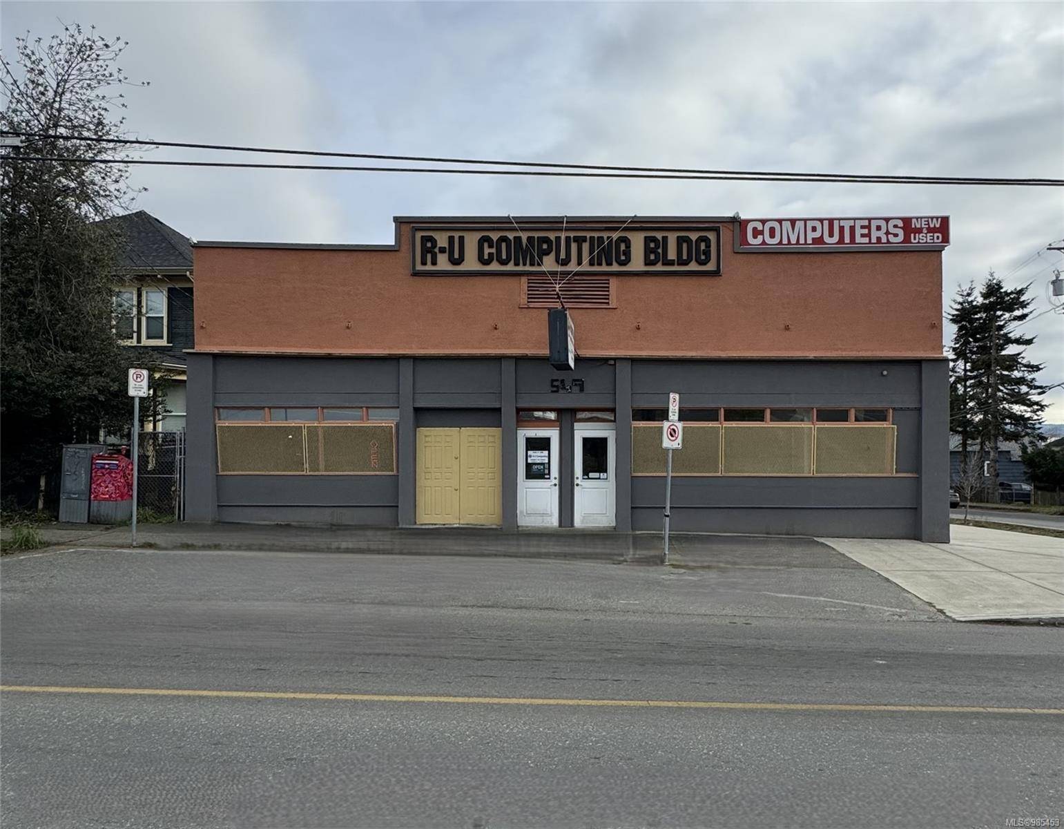 Nanaimo, BC V9R 4W4,549 Haliburton St #102