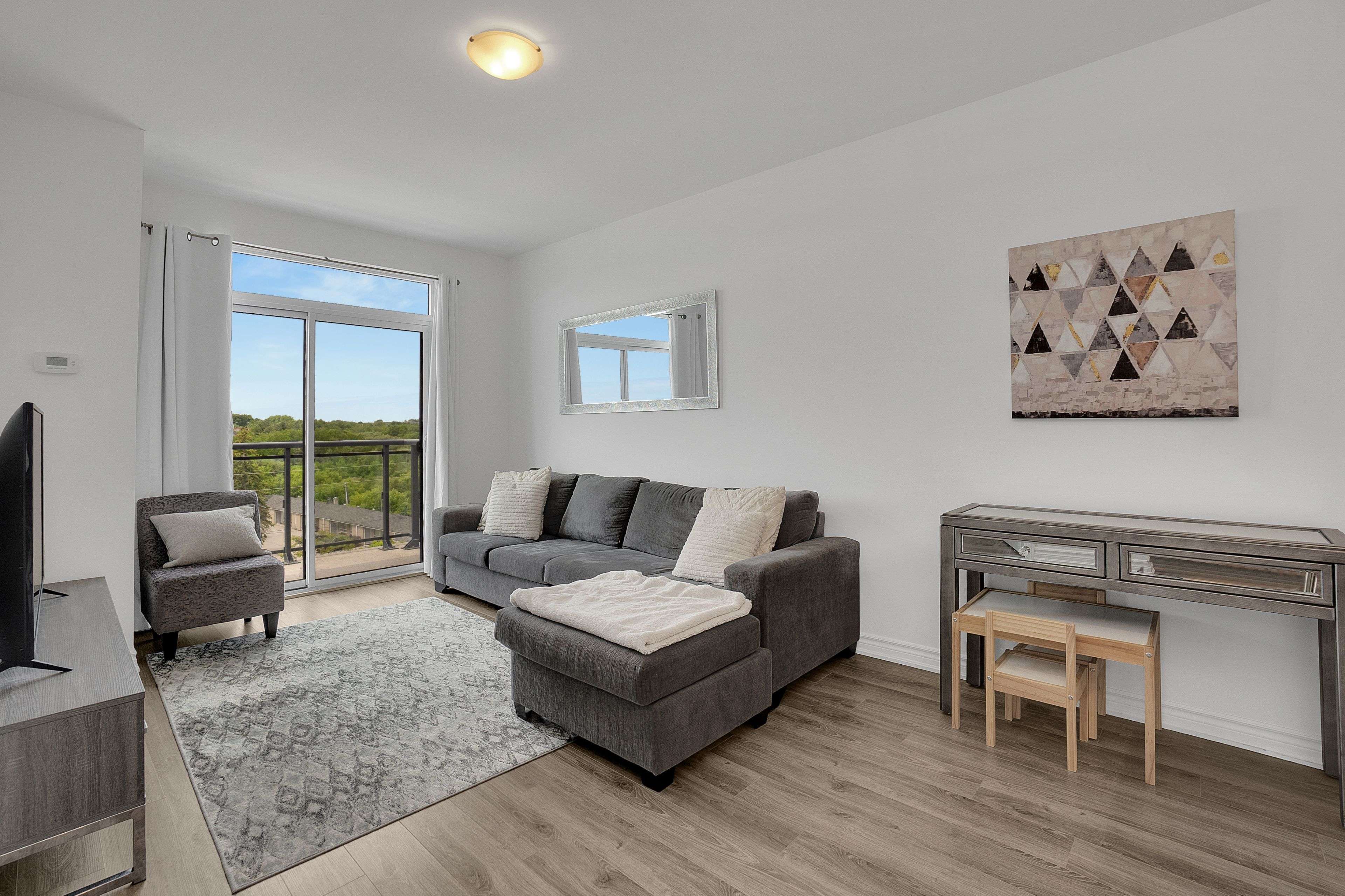 Richmond Hill, ON L4E 1G2,11611 Yonge ST #716
