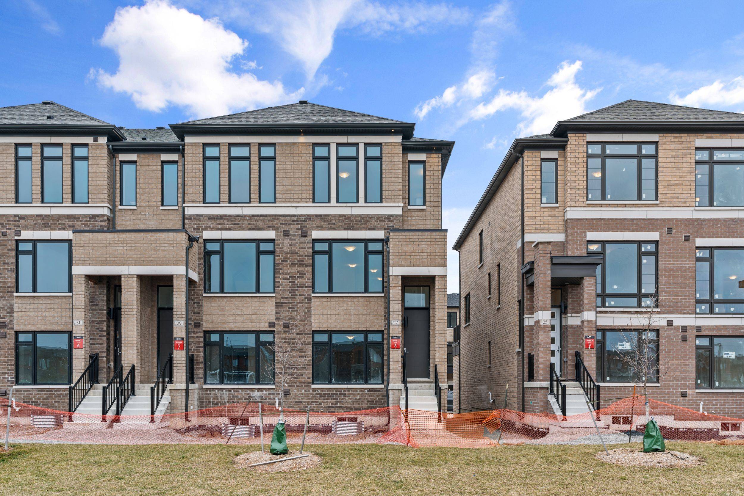 Barrie, ON L4N 6K7,27 Cherry Hill LN