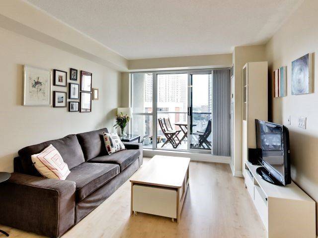Toronto W08, ON M9A 0A3,5 Michael Power PL #1409