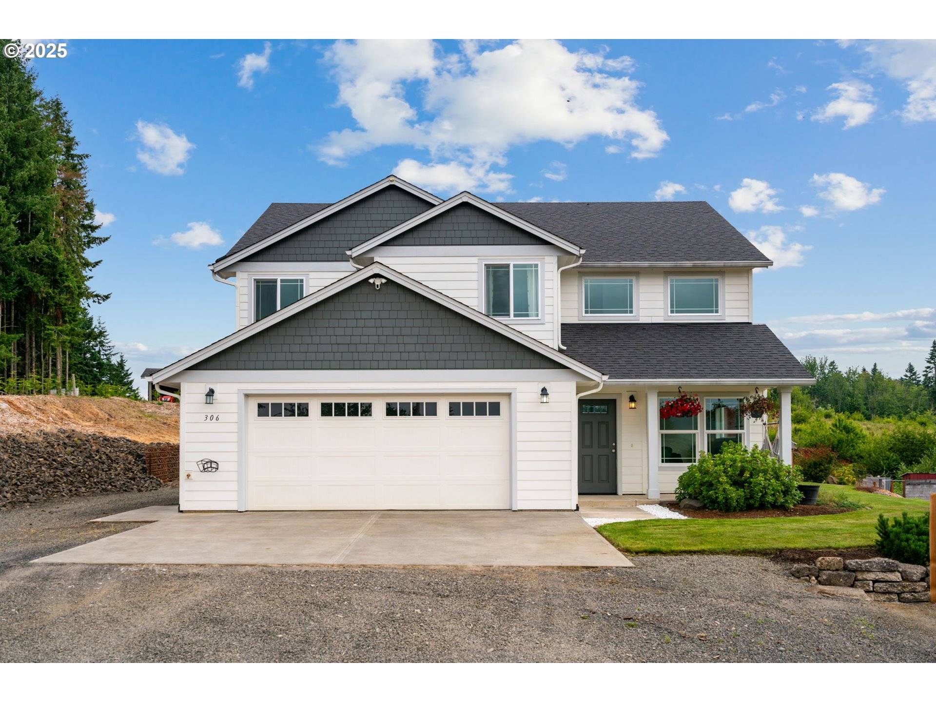 Castle Rock, WA 98611,306 VAN HORN RD