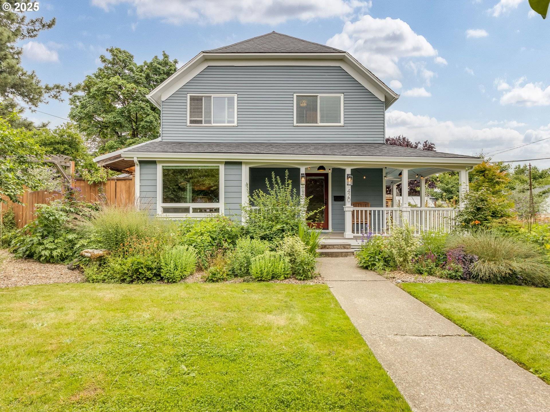 Newberg, OR 97132,420 S CENTER ST