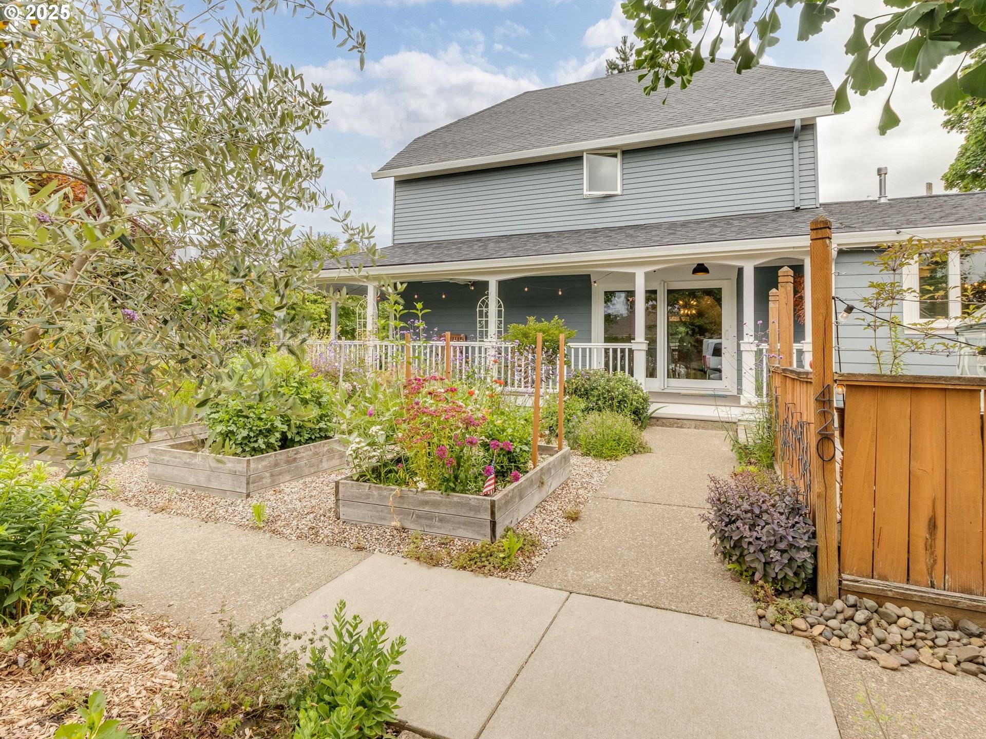 Newberg, OR 97132,420 S CENTER ST