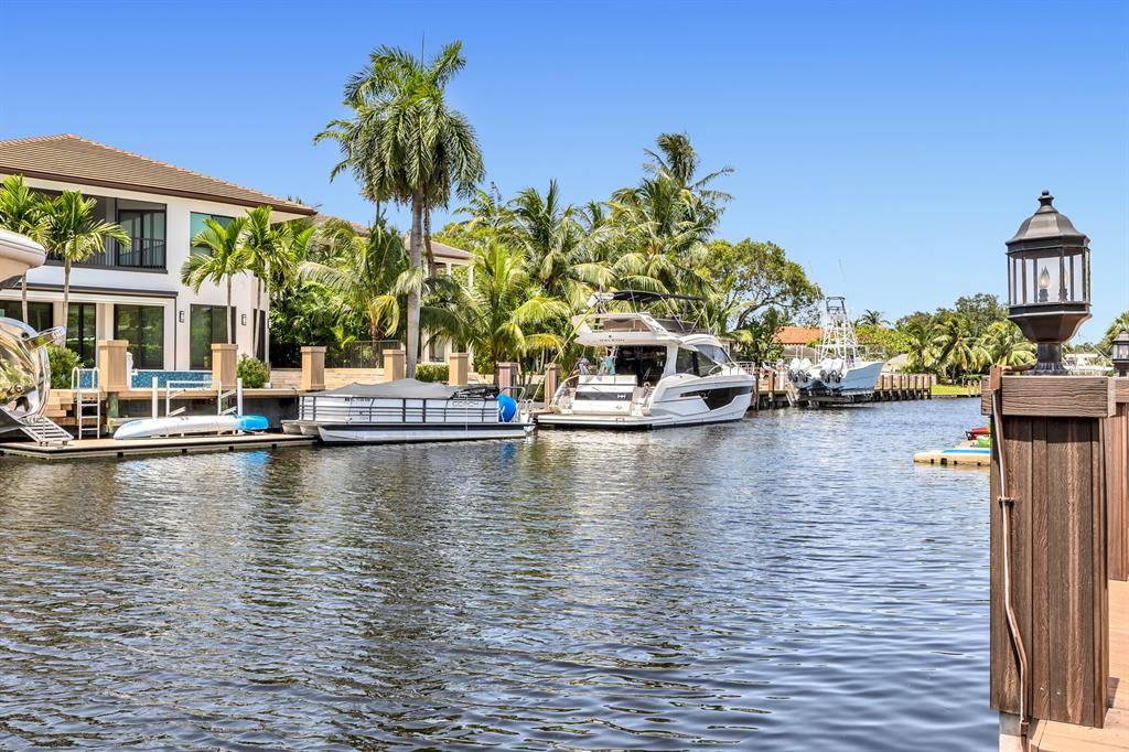 Fort Lauderdale, FL 33316,[StreetName,UnitNumber,StreetNumber,StreetDirPrefix]