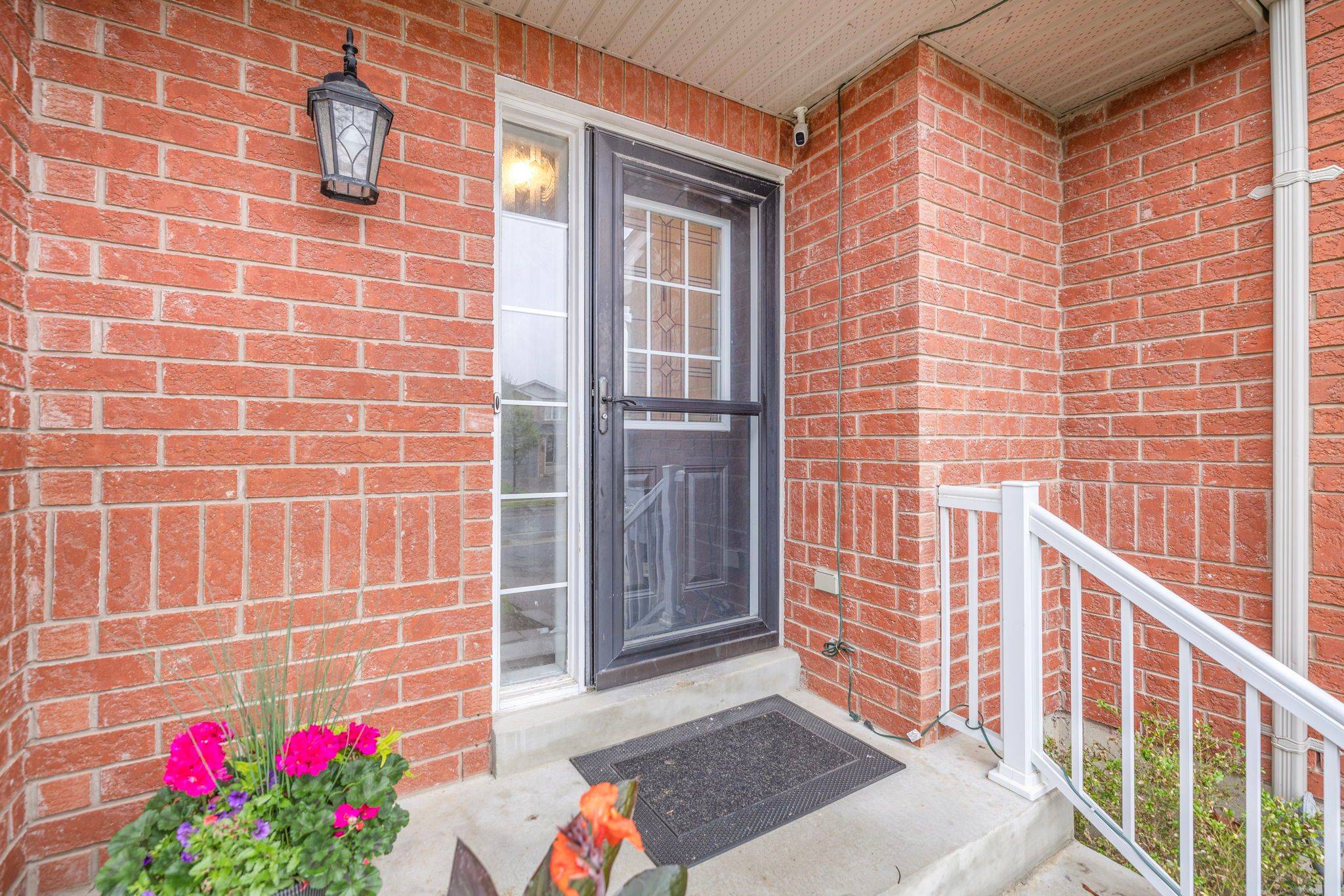 Newmarket, ON L3X 2N3,382 Rannie RD