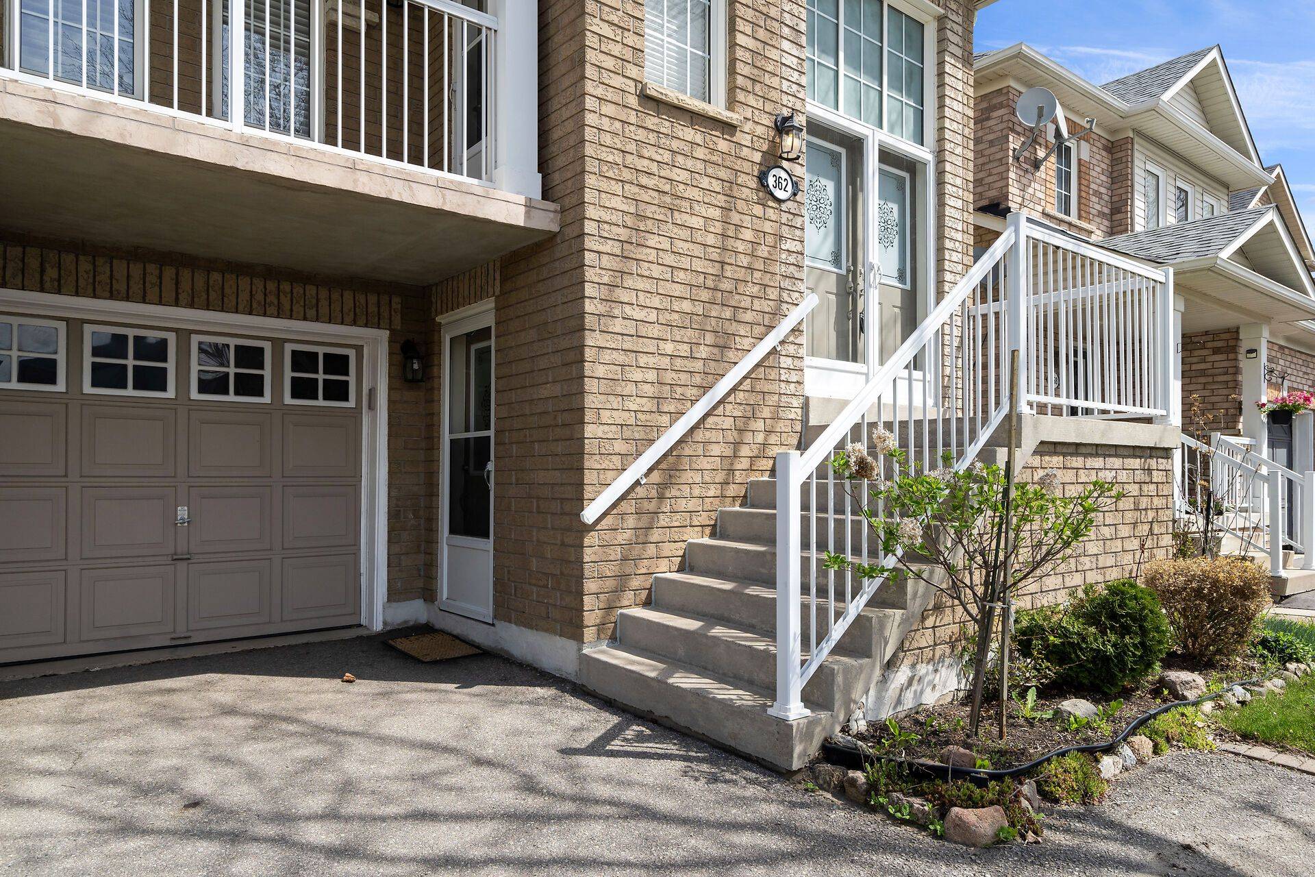 Vaughan, ON L6A 3R4,362 Avro RD