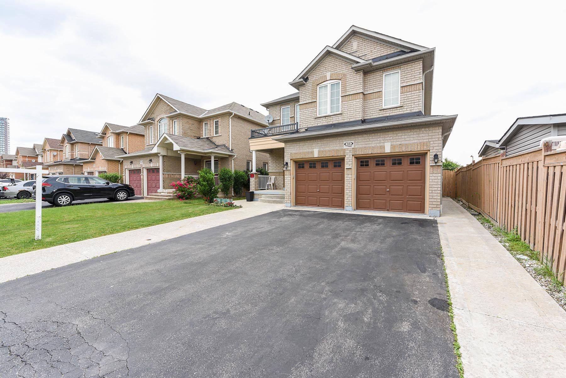 Brampton, ON L6X 0R6,33 Portstewart CRES