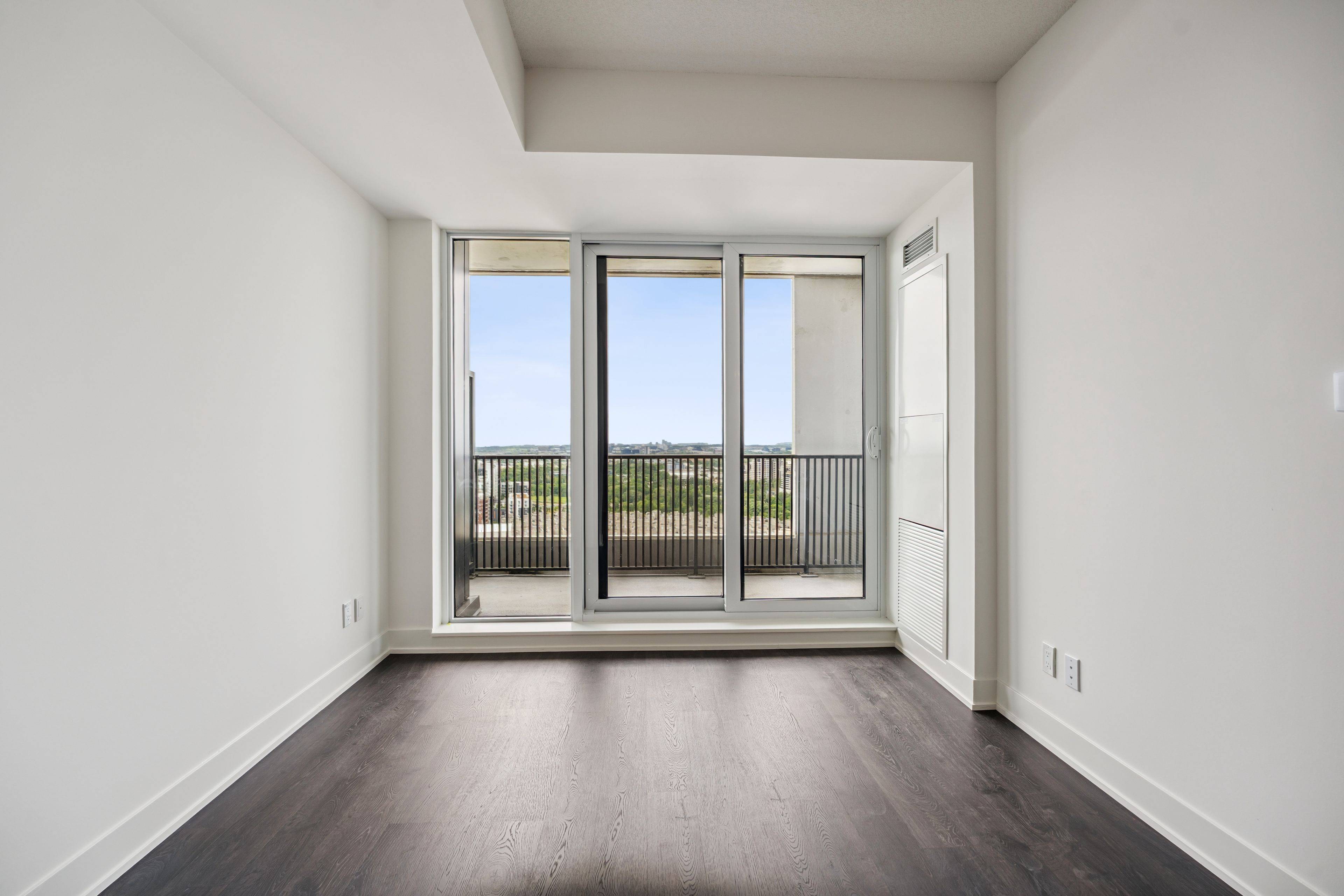 Markham, ON L6G 0H9,56 Andre De Grasse ST #2413