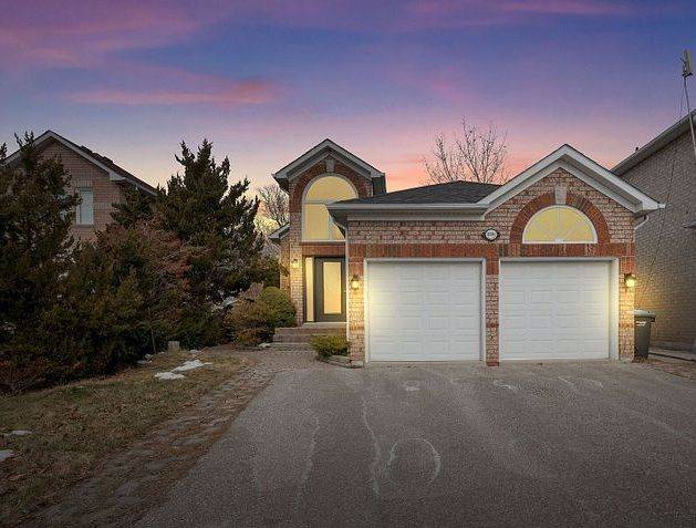 Mississauga, ON L5V 2E2,5591 Whitehorn AVE #Upper