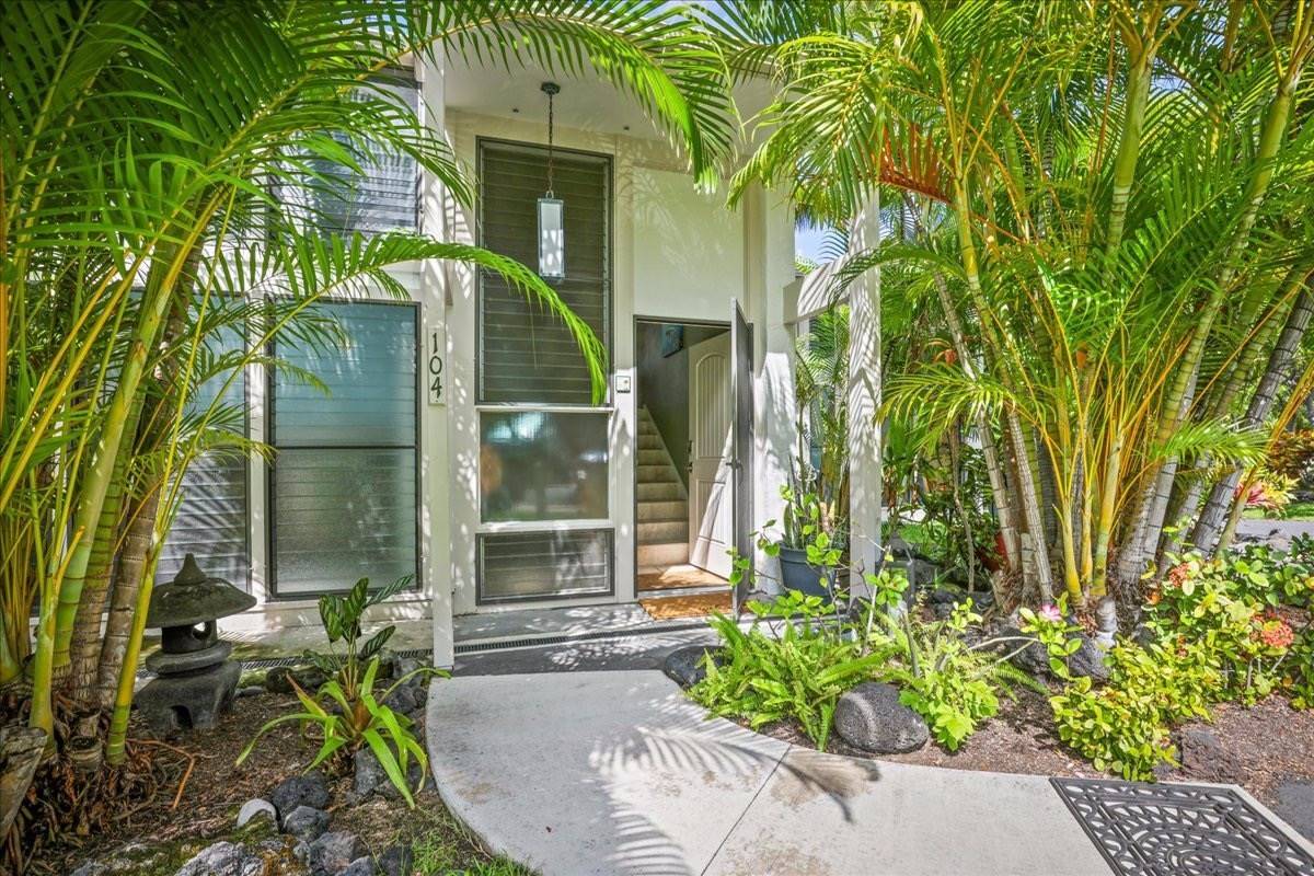 78-7039 KAMEHAMEHA III RD #104, Kailua-kona, HI 96739