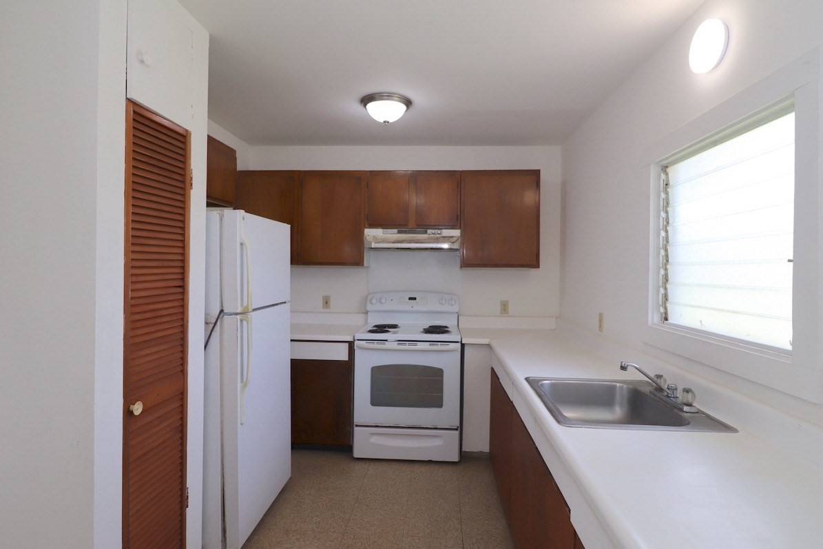 5216 KAWAIHAU RD, Kapaa, HI 96746