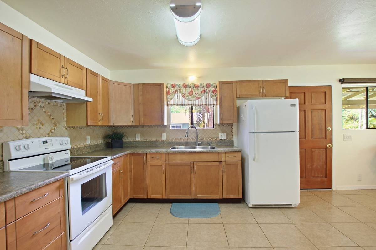 Pahoa, HI 96778,15-2785 ONO ST
