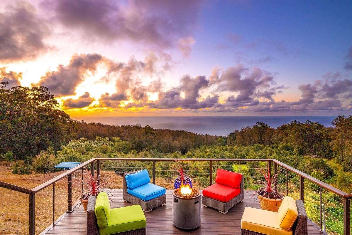 Honokaa, HI 96727,47-4564 CANE HAUL RD