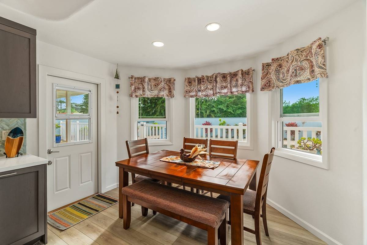 Kapaa, HI 96746,90 NO KA OI PL