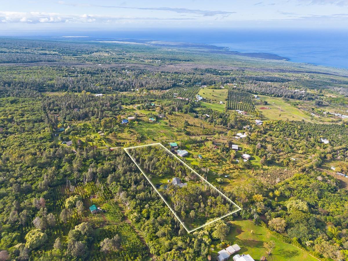 88-1569 ALA PAKAUA RD, Captain Cook, HI 96704