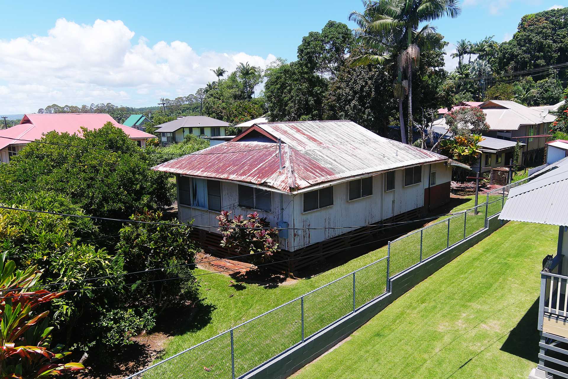 Papaikou, HI 96781,27-216 E RD