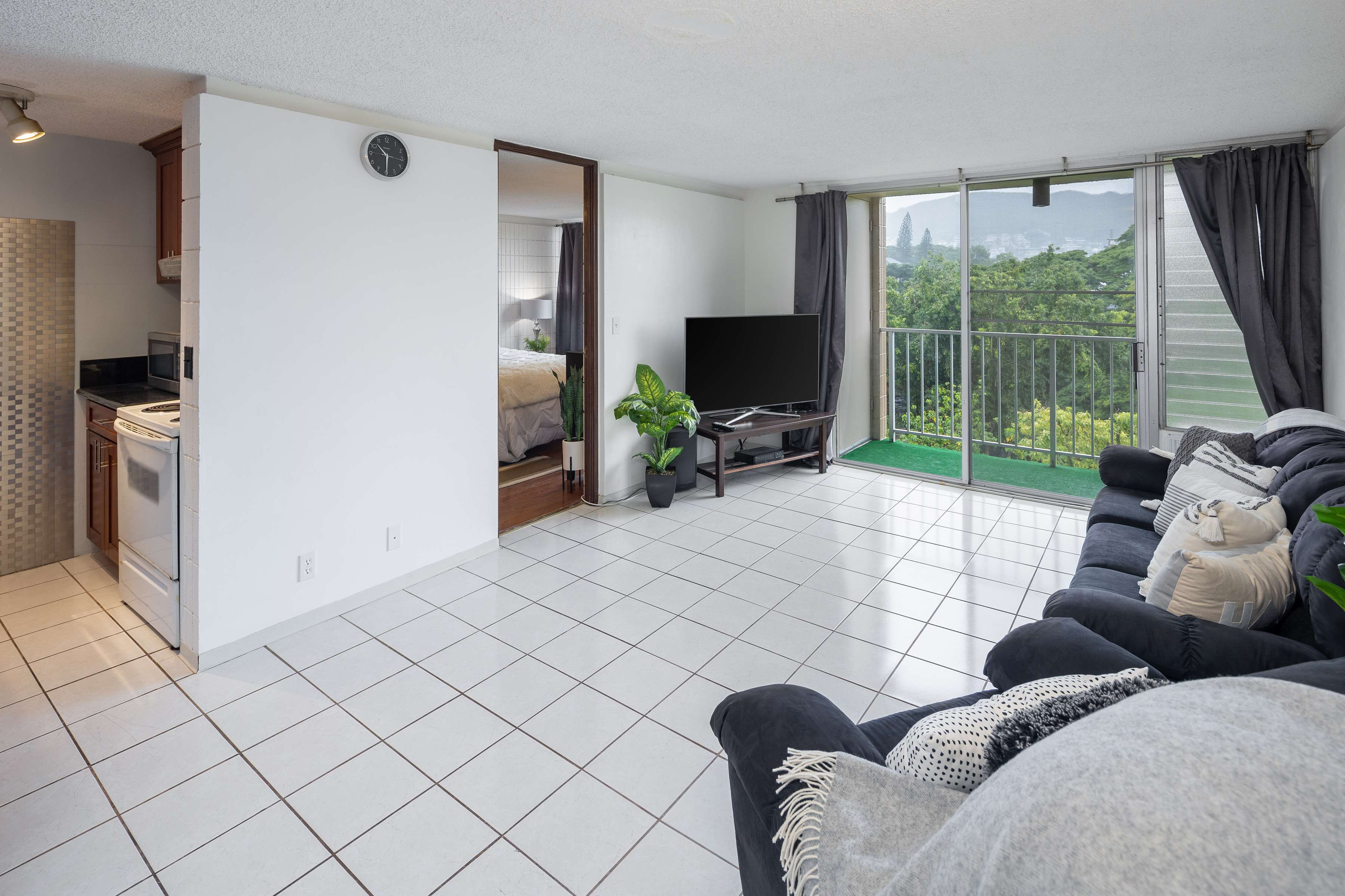 1720 HUNA ST #B508, Honolulu, HI 96817