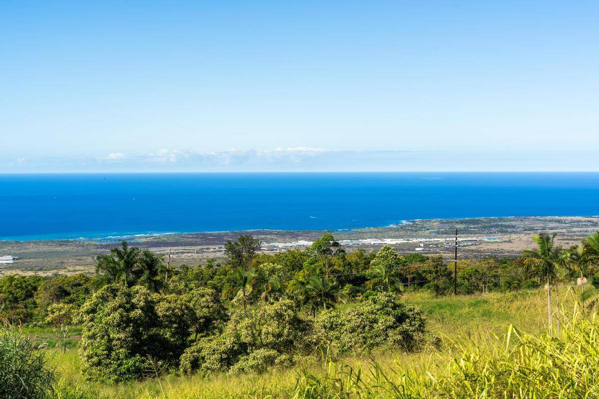 Kailua Kona, HI 96740,74-6001 KUINA PL