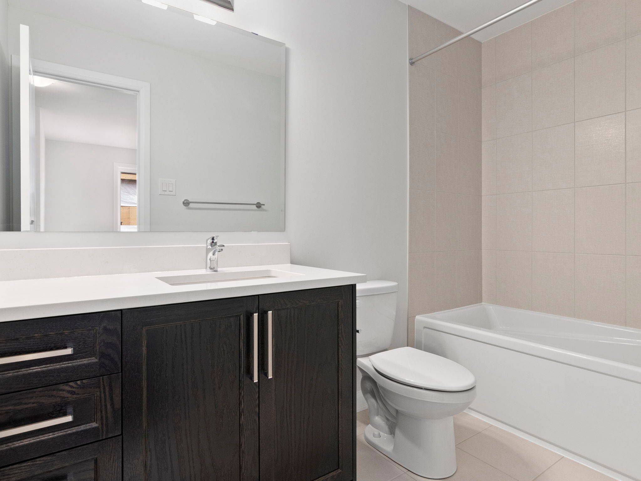 Barrhaven, ON K2C 3H2,933 Athnery CT