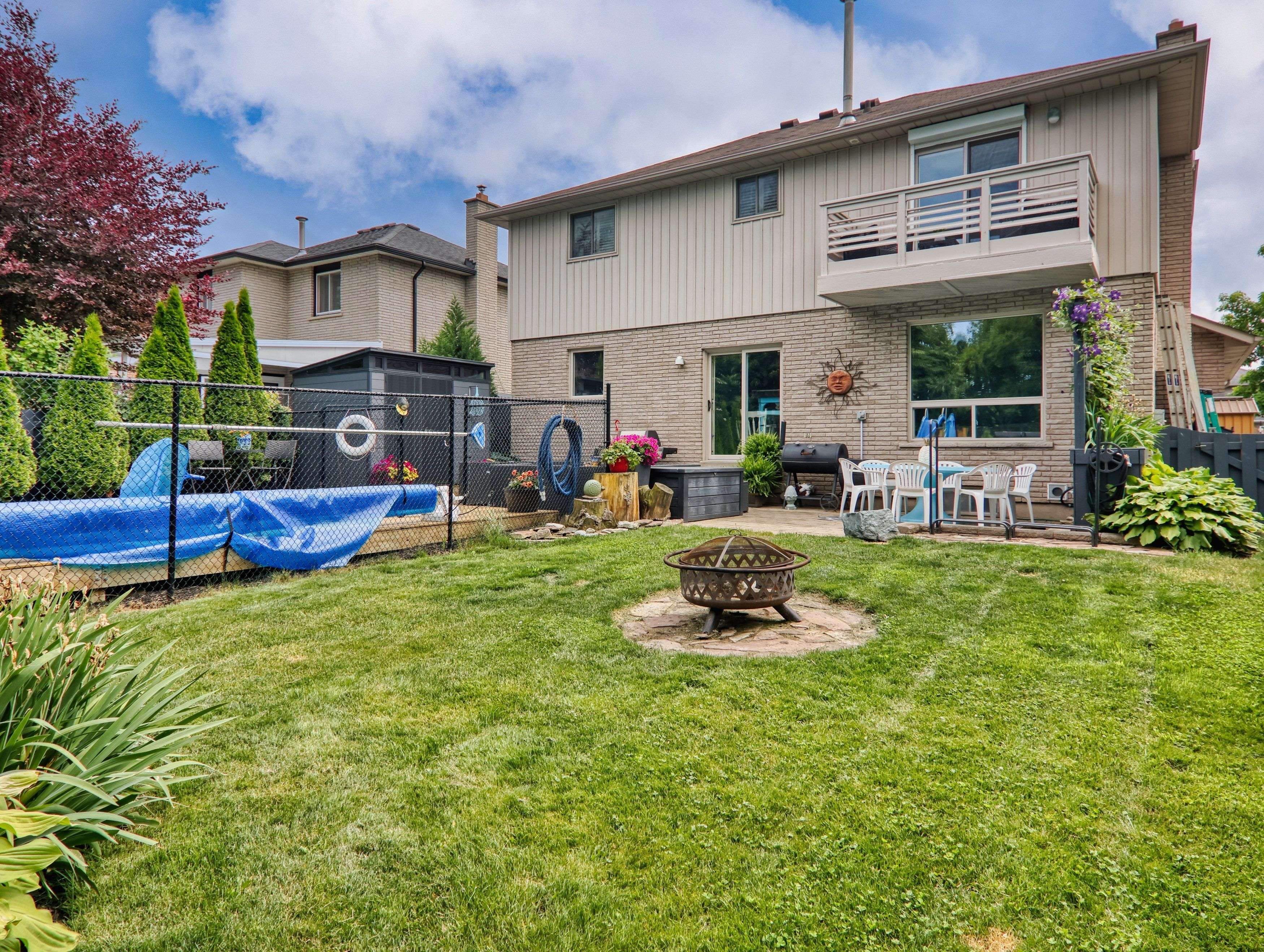 Grimsby, ON L3M 5E3,25 Sumner CRES