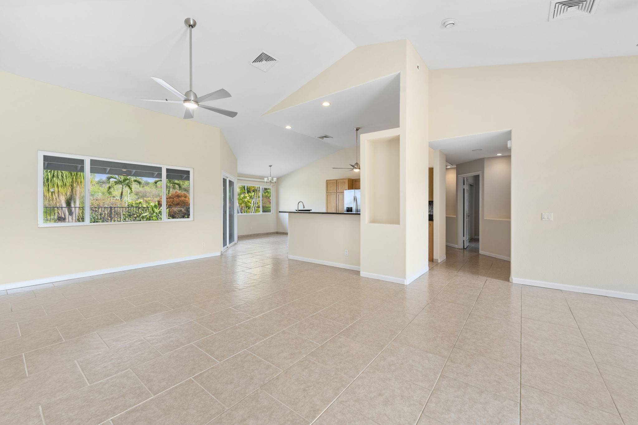 Kailua-kona, HI 96740,77-205 HOOMOHALA RD