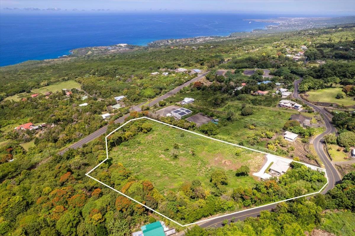 Holualoa, HI 96725,79-7140 MAMALAHOA HIGHWAY