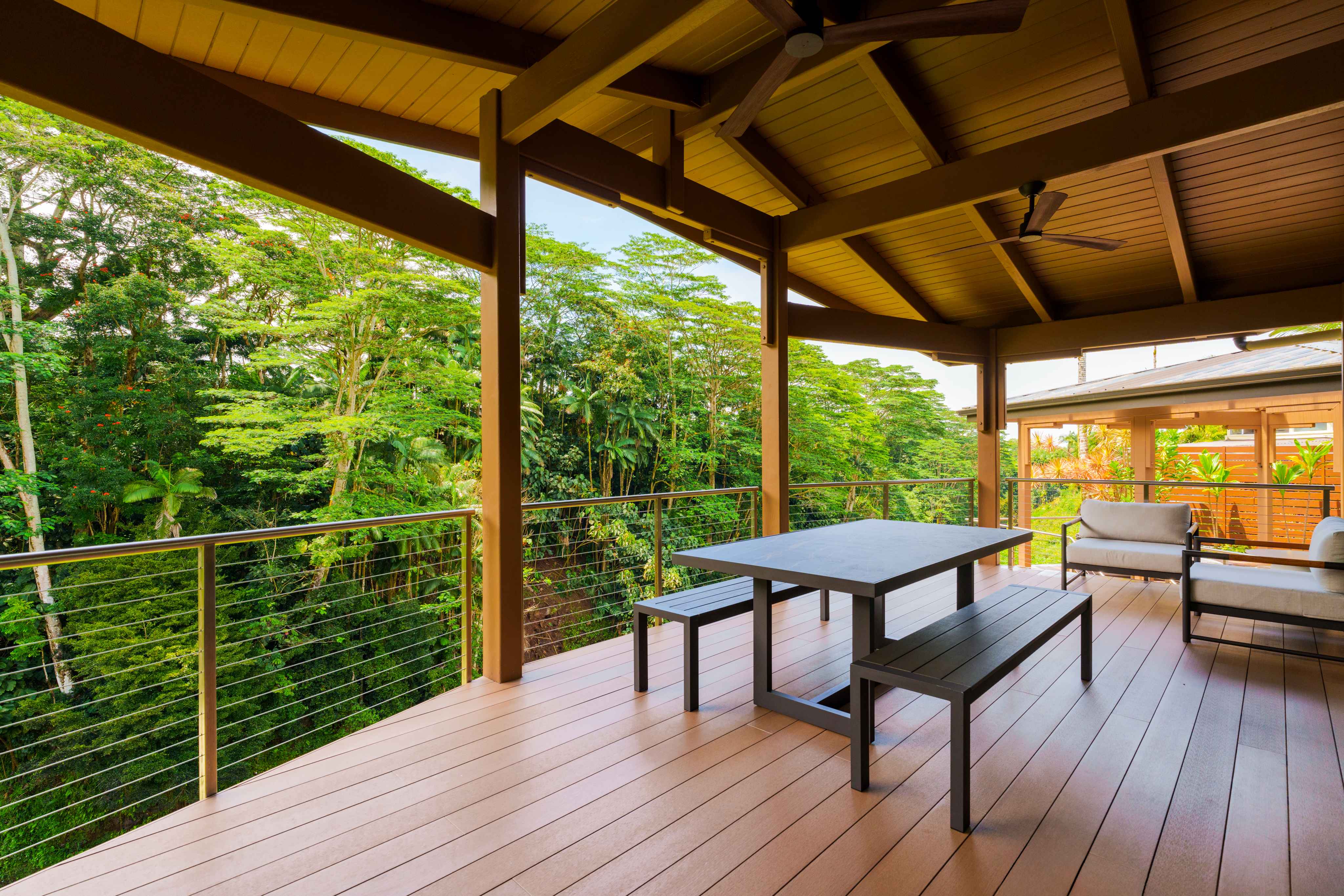 Hilo, HI 96720,272 KAIULANI ST