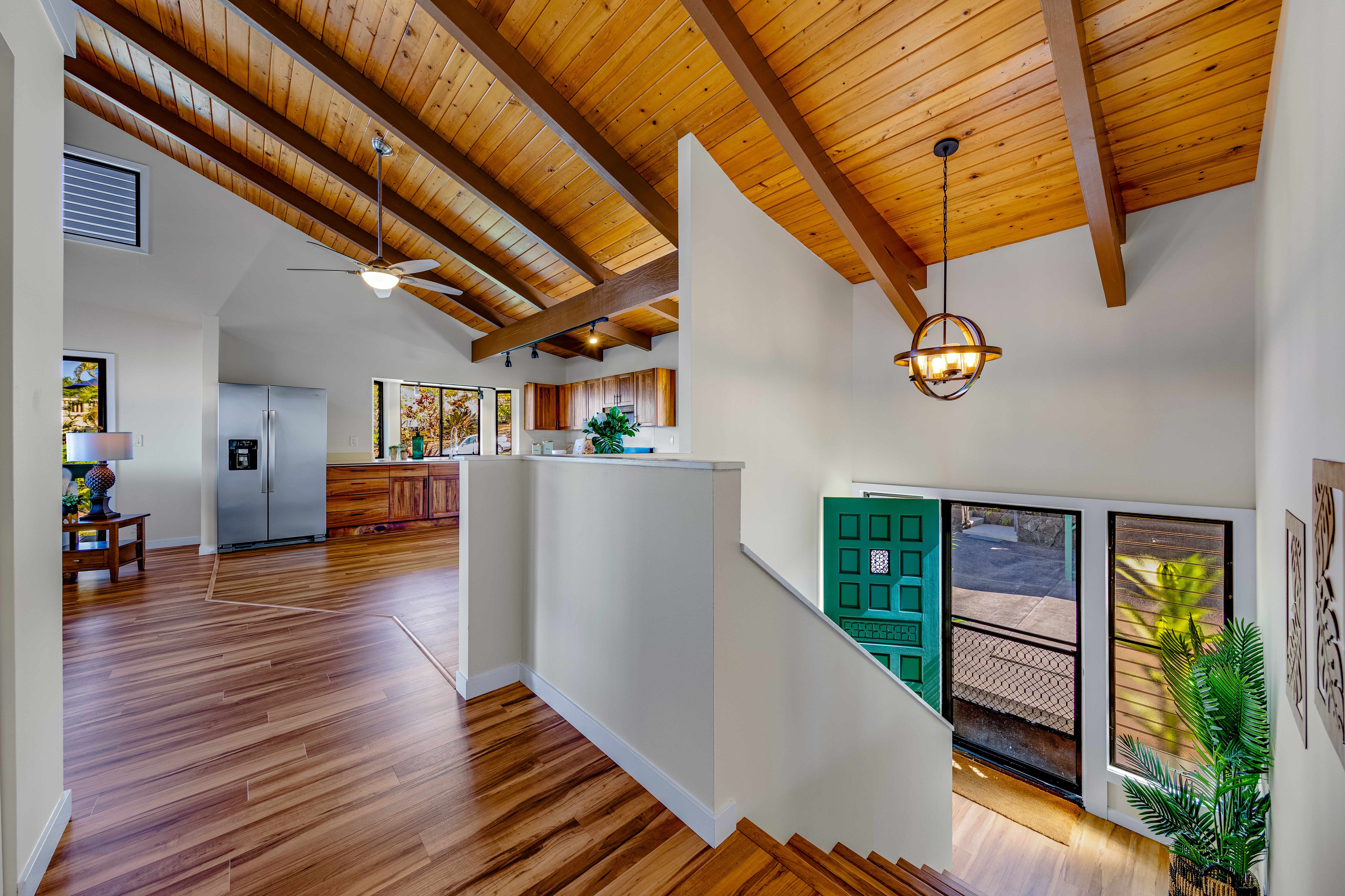 Kailua-kona, HI 96740,77-298 WIKOLIA ST