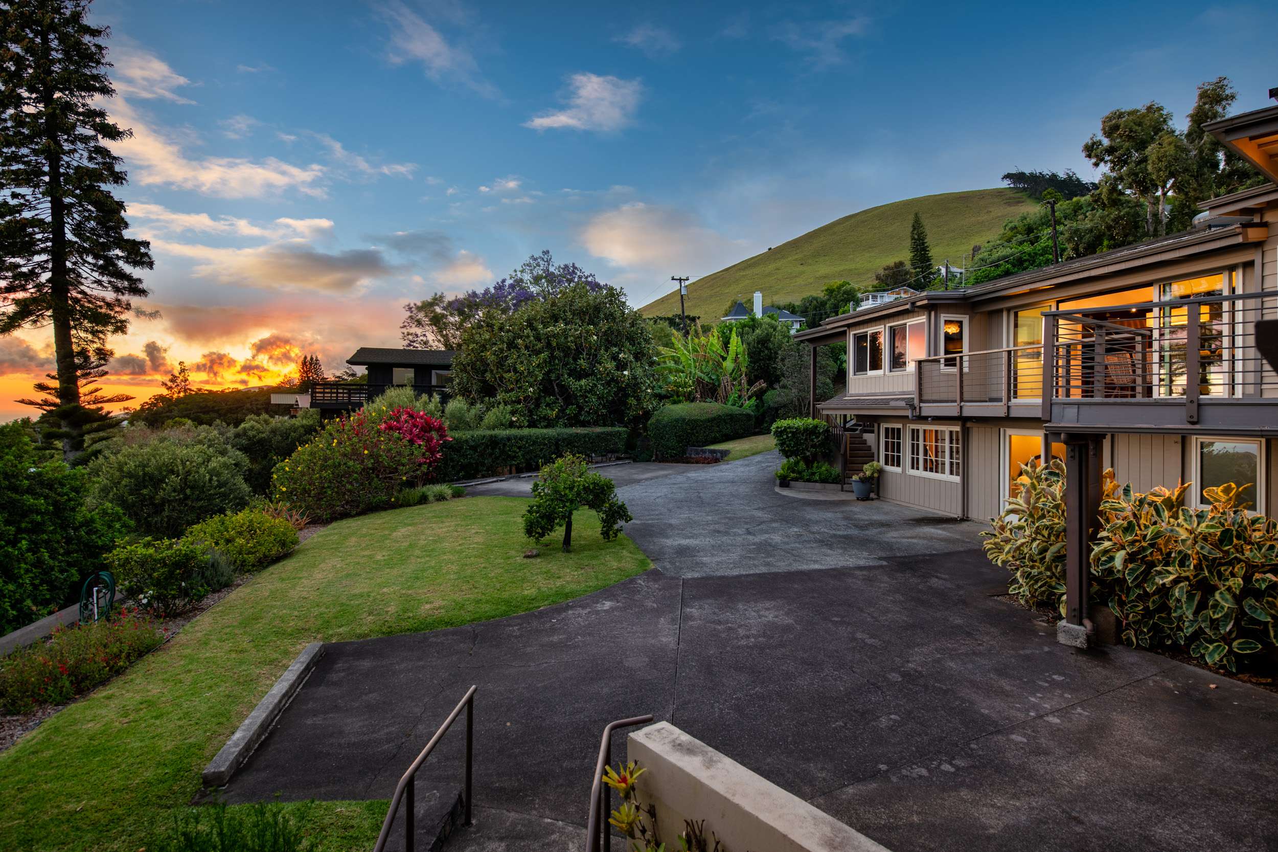 65-1237 PUUKI PL, Kamuela, HI 96743