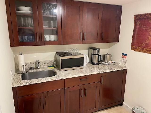 Honolulu, HI 96815,223 SARATOGA RD #806