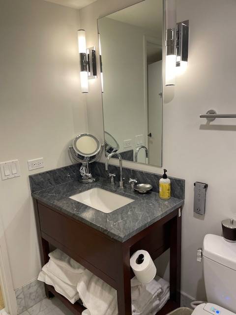 Honolulu, HI 96815,223 SARATOGA RD #806