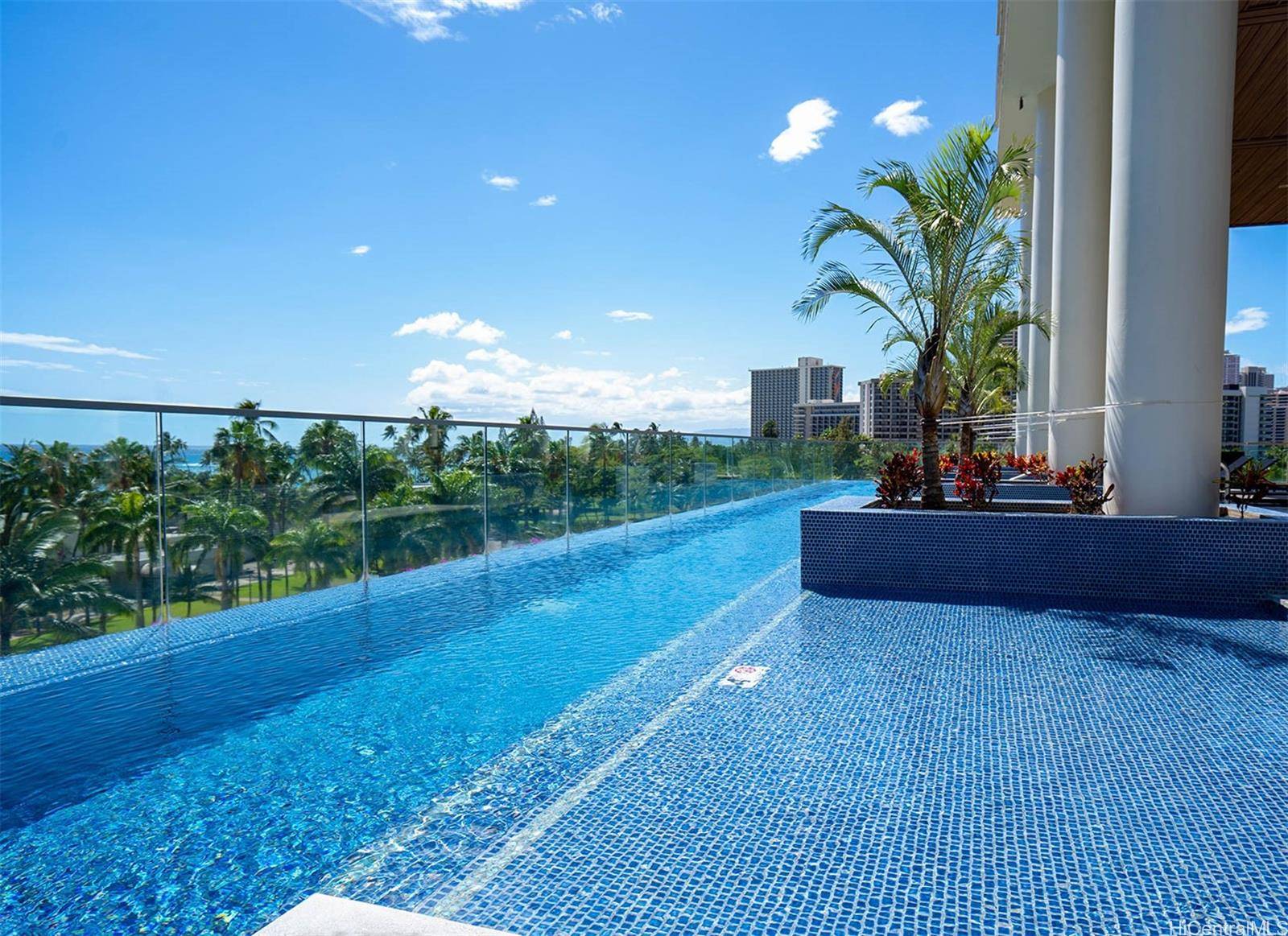 Honolulu, HI 96815,223 SARATOGA RD #806