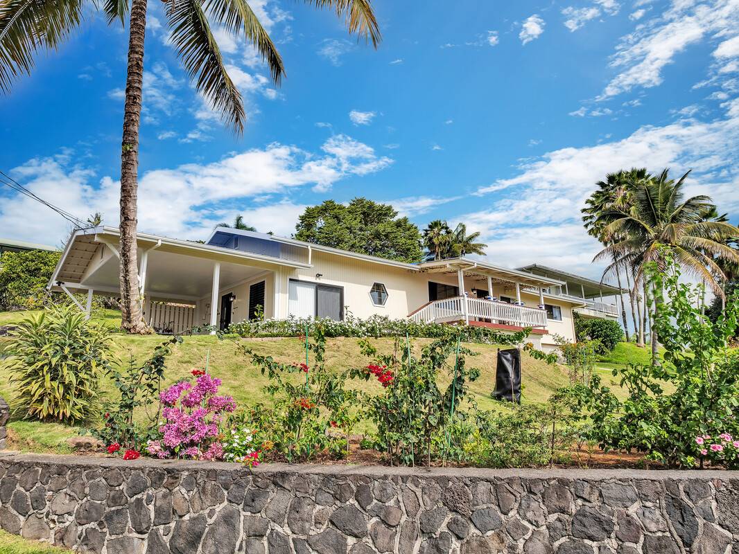 4 IKAWA PL, Hilo, HI 96720