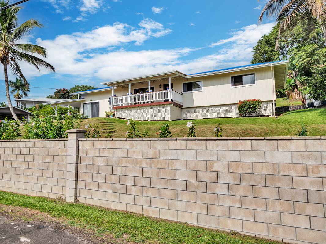 4 IKAWA PL, Hilo, HI 96720