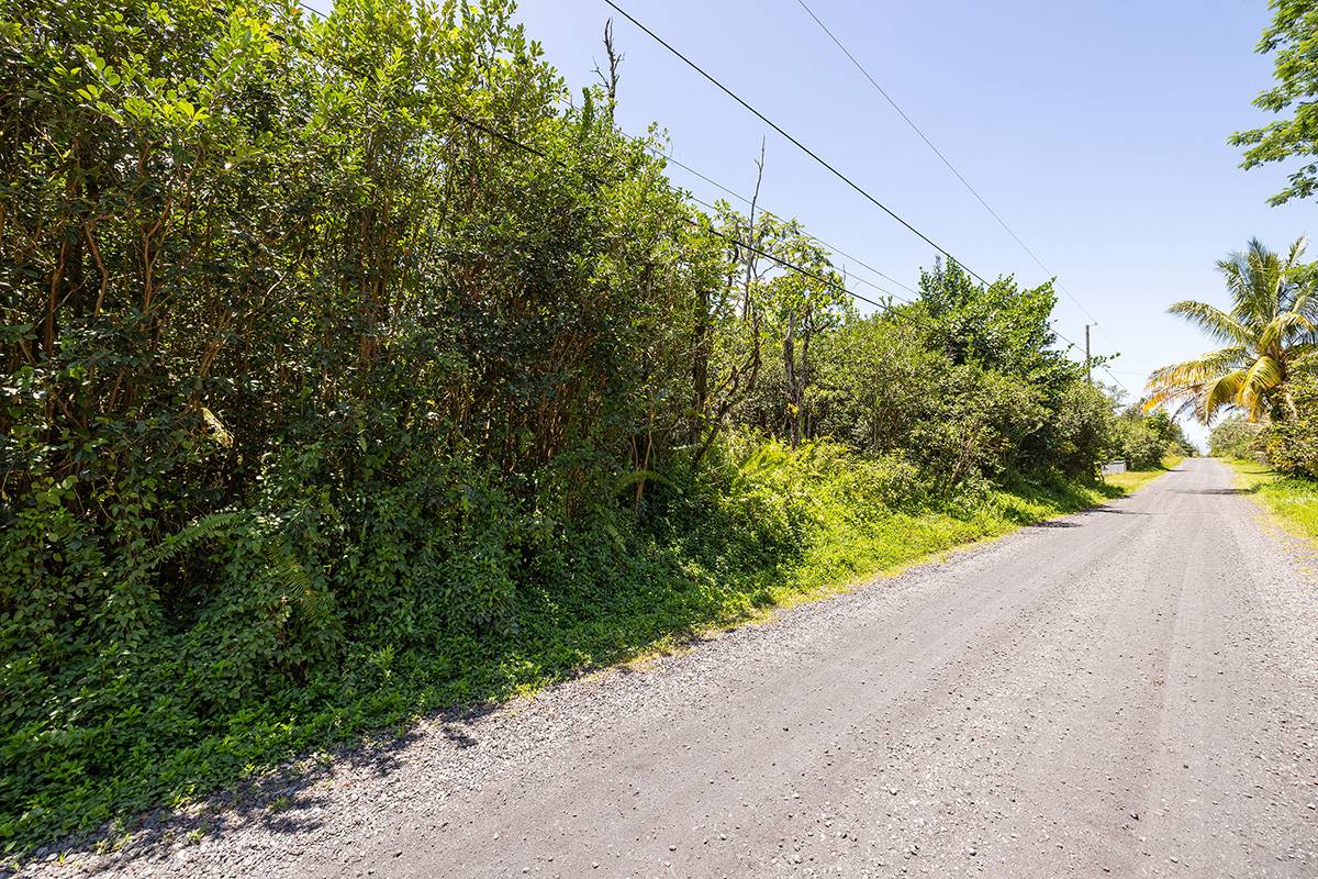 Keaau, HI 96749,10TH AVE