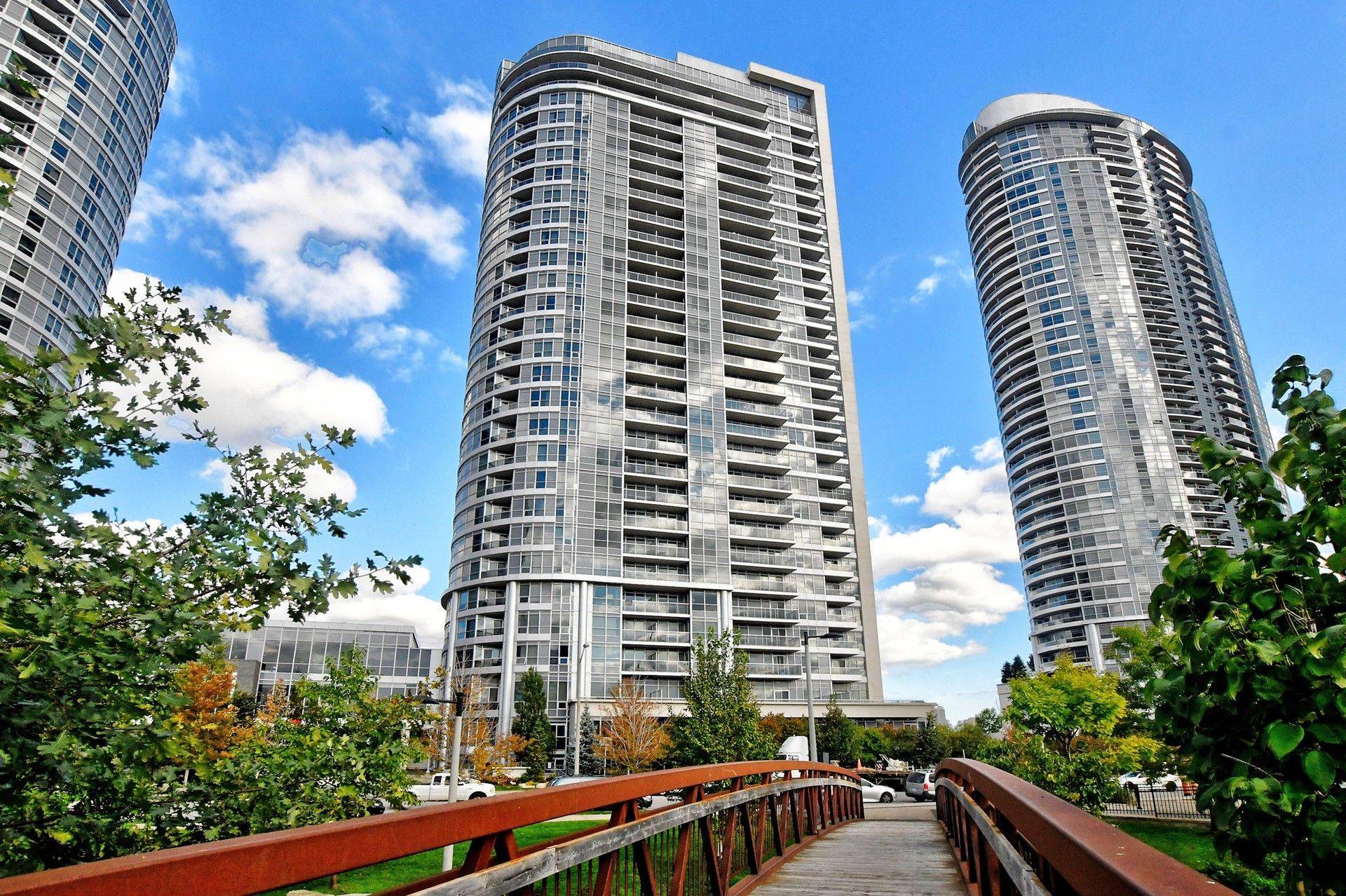Toronto E07, ON M1S 0K5,151 Village Green SQ #1008
