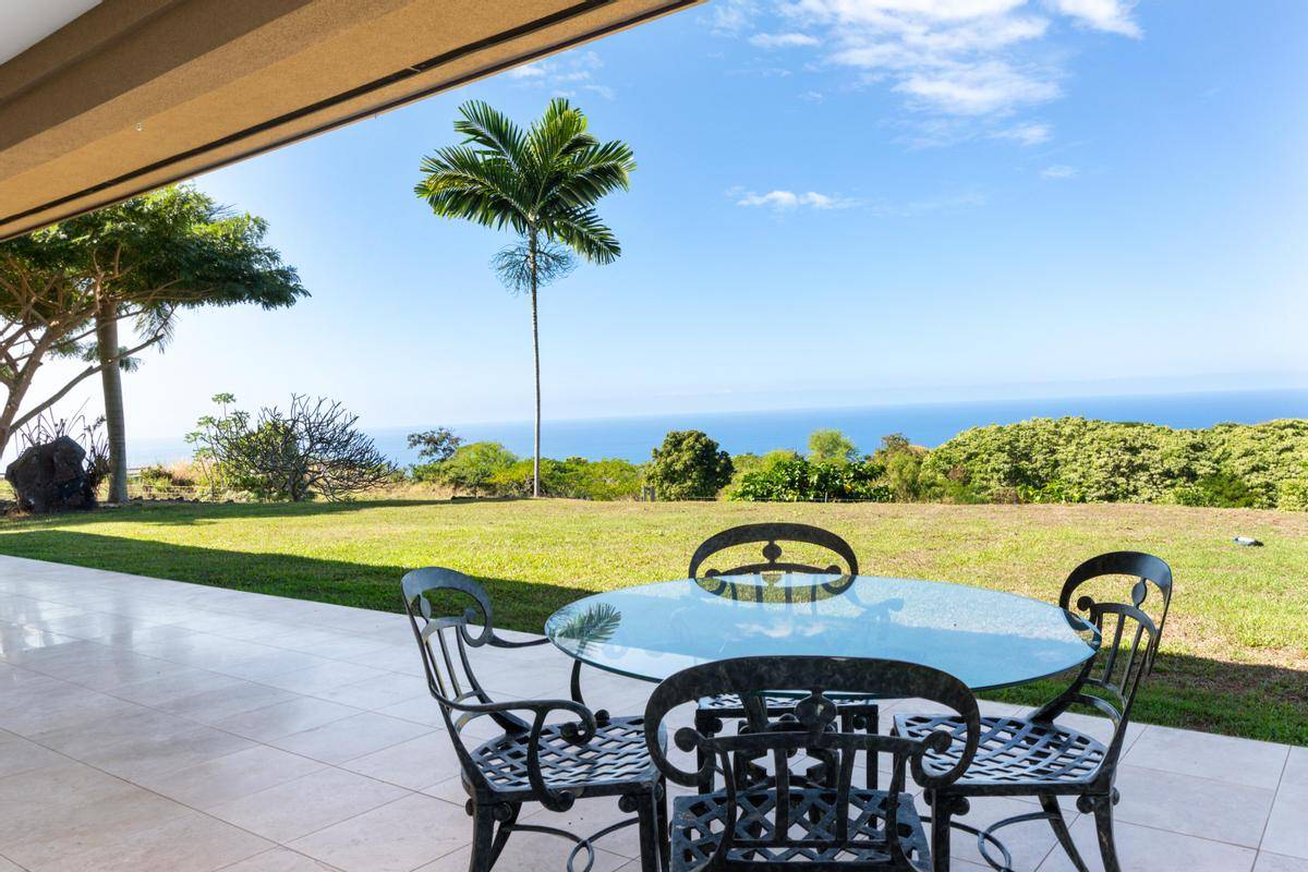 Captain Cook, HI 96704,85-5122 KIILAE RD