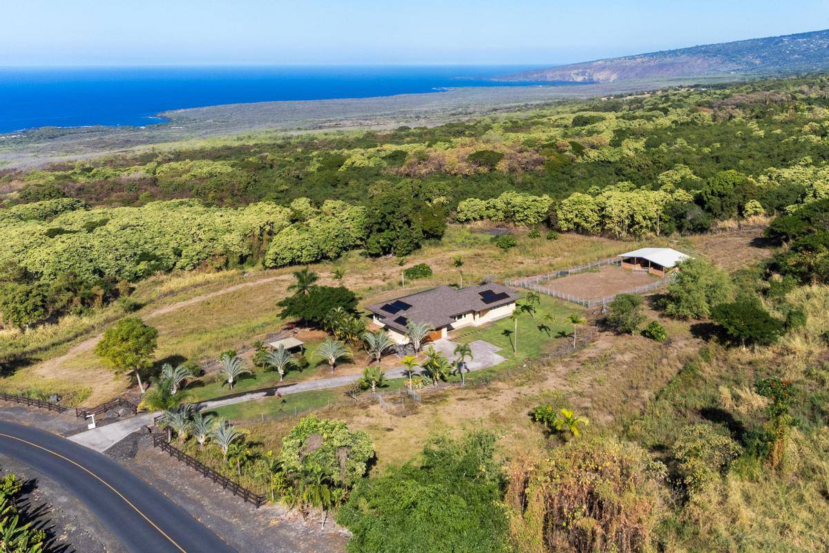 Captain Cook, HI 96704,85-5122 KIILAE RD